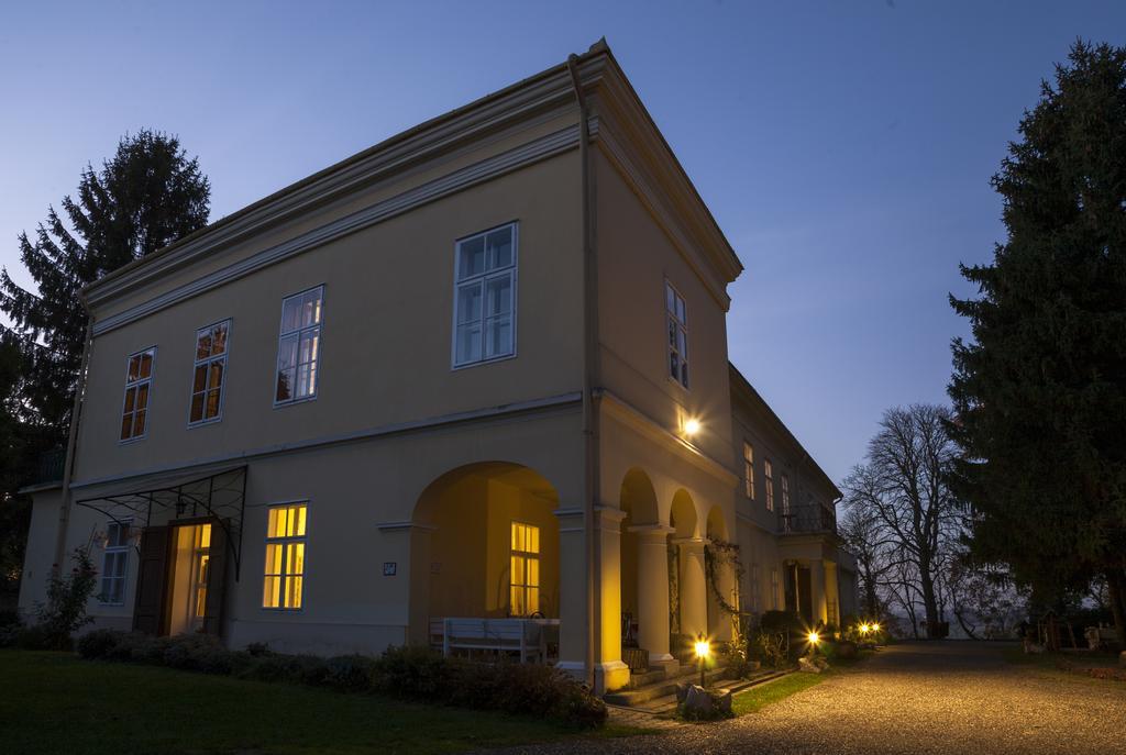 Kastelyszallo Szarkavar Kaposujlak Exterior photo
