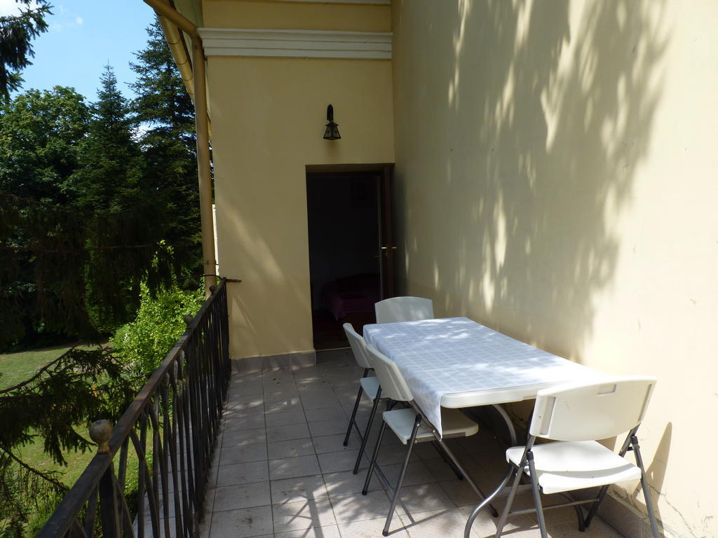 Kastelyszallo Szarkavar Kaposujlak Room photo